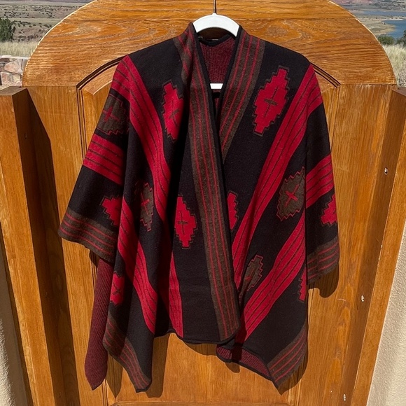 NWOT Alpaca Ruana, Navajo, Red/Black/Brown (One Size) - Picture 5 of 15